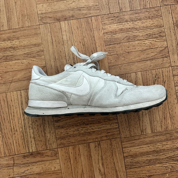 Nike Internationalist Summit White and Off White - Picture 4 of 4